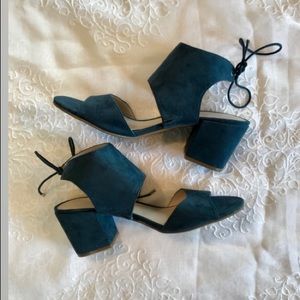 Kenneth Cole blue heels, Size 8.5